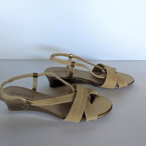 Ellen Tracy low wedge